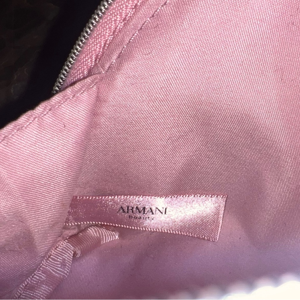 Giorgio Armani GWP Pink Metallic Makeup Pouch - Picture 3 of 3